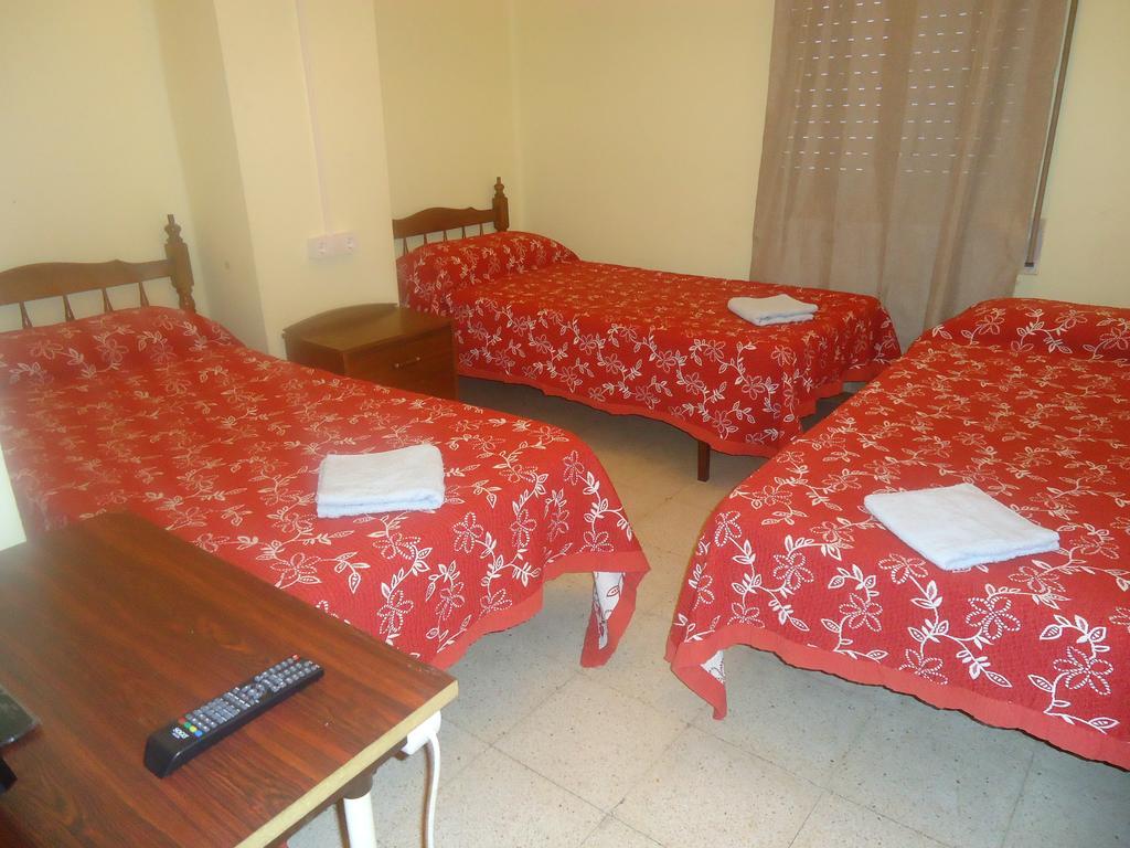 Hotel Pension Mode リェイダ 部屋 写真